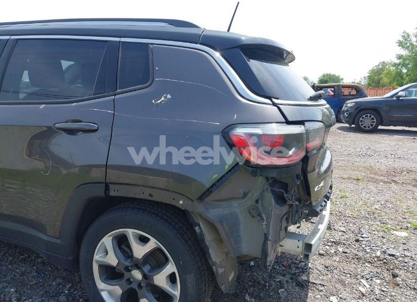 Photo 6 of 2018 Jeep Compass LIMITED 4X4 (VIN 3C4NJDCB4JT284146)