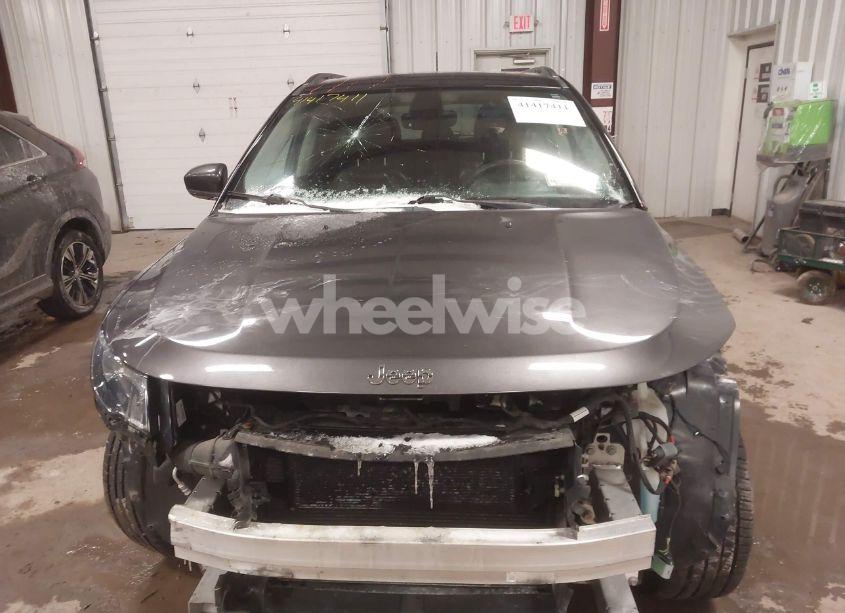 Photo 13 of 2018 Jeep Compass LIMITED 4X4 (VIN 3C4NJDCB4JT298239)