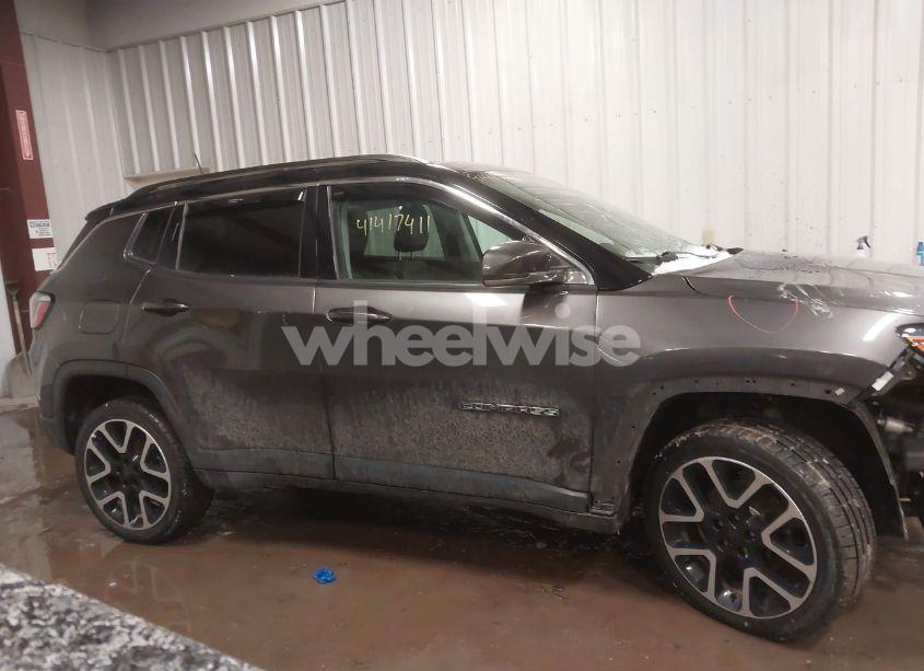 Photo 14 of 2018 Jeep Compass LIMITED 4X4 (VIN 3C4NJDCB4JT298239)