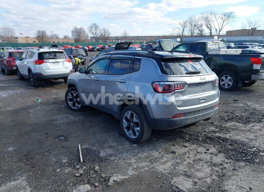 Photo 3 of 2018 Jeep Compass LIMITED 4X4 (VIN 3C4NJDCB4JT395389)
