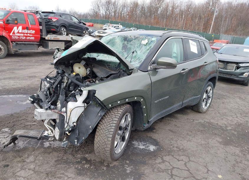 Photo 2 of 2019 Jeep Compass LIMITED 4X4 (VIN 3C4NJDCB4KT622744)