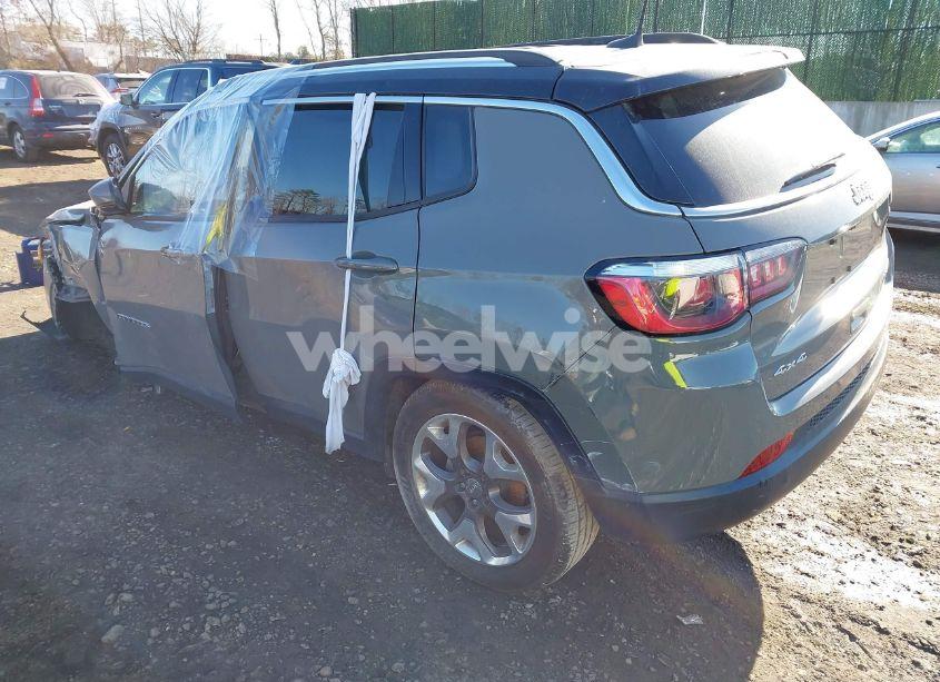 Photo 3 of 2019 Jeep Compass LIMITED 4X4 (VIN 3C4NJDCB4KT787418)