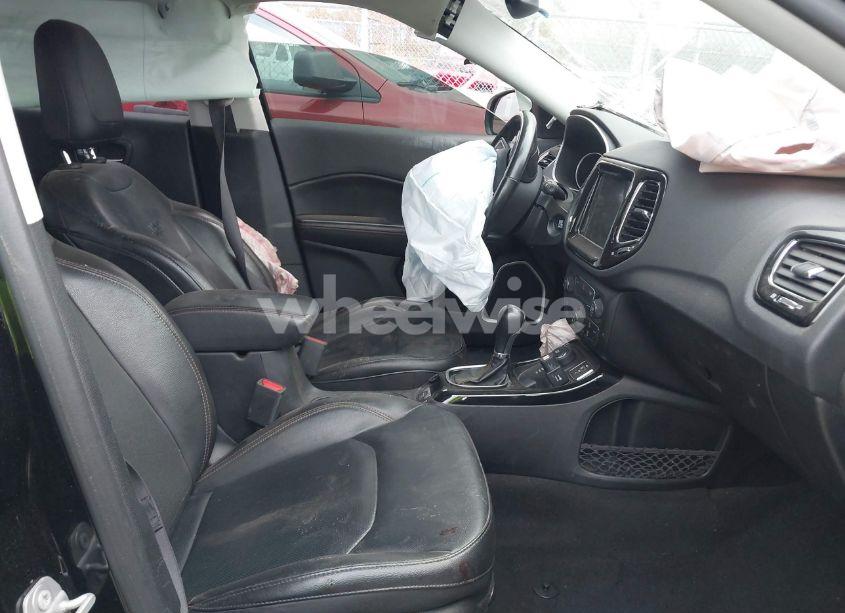 Photo 5 of 2020 Jeep Compass LIMITED 4X4 (VIN 3C4NJDCB4LT223804)