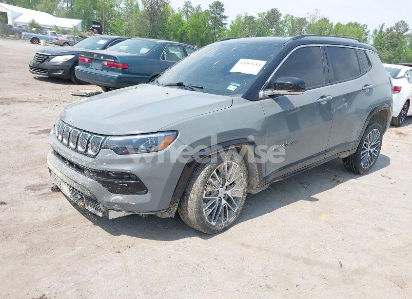 Photo 2 of 2022 Jeep Compass LIMITED 4X4 (VIN 3C4NJDCB4NT158729)