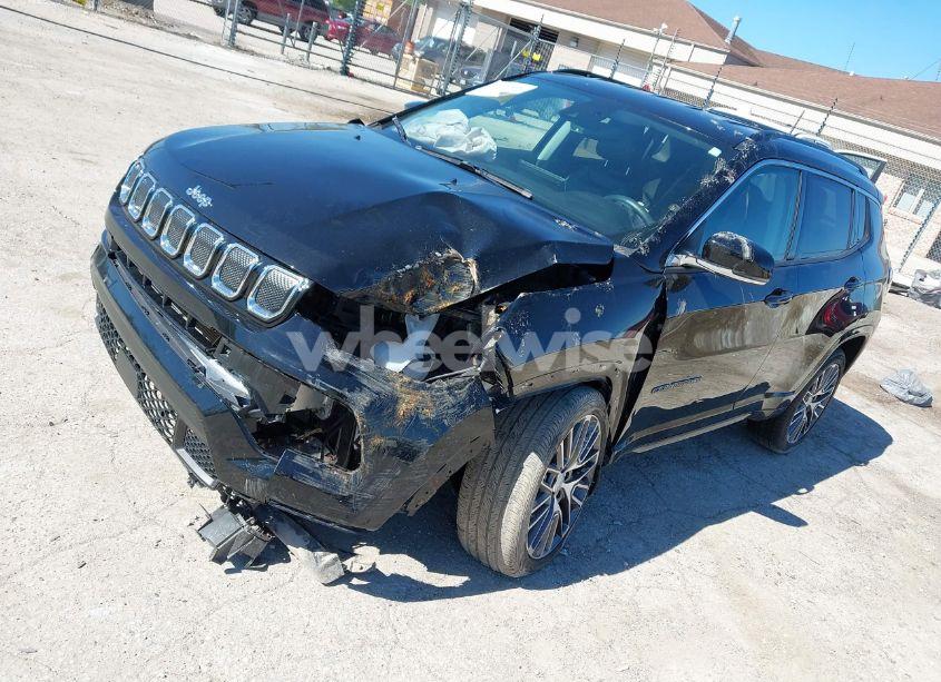 Photo 2 of 2022 Jeep Compass LIMITED 4X4 (VIN 3C4NJDCB4NT189558)