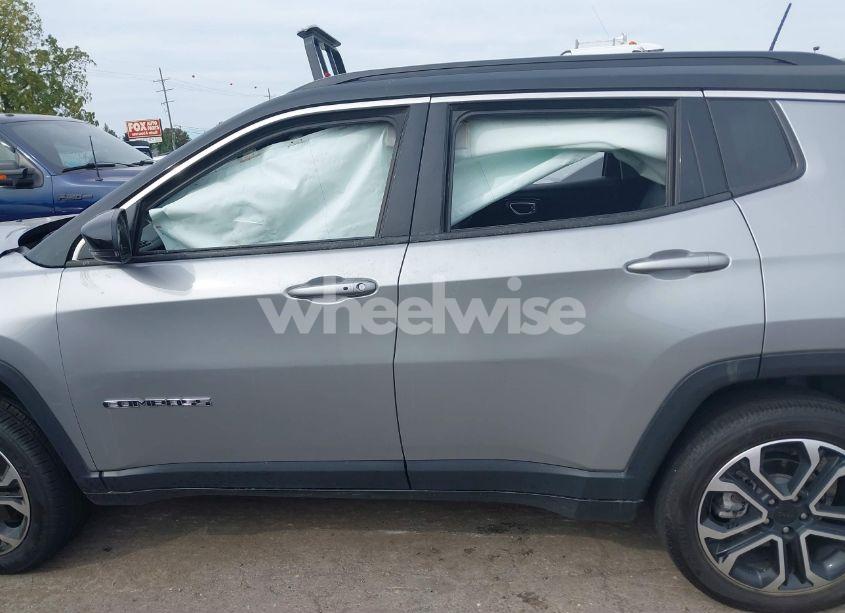 Photo 14 of 2022 Jeep Compass LIMITED (VIN 3C4NJDCB4NT196543)