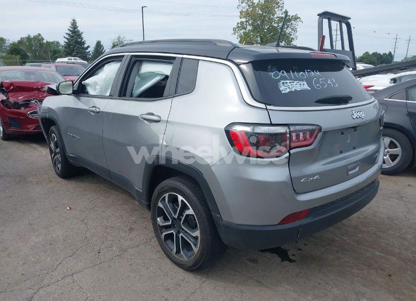 Photo 3 of 2022 Jeep Compass LIMITED (VIN 3C4NJDCB4NT196543)