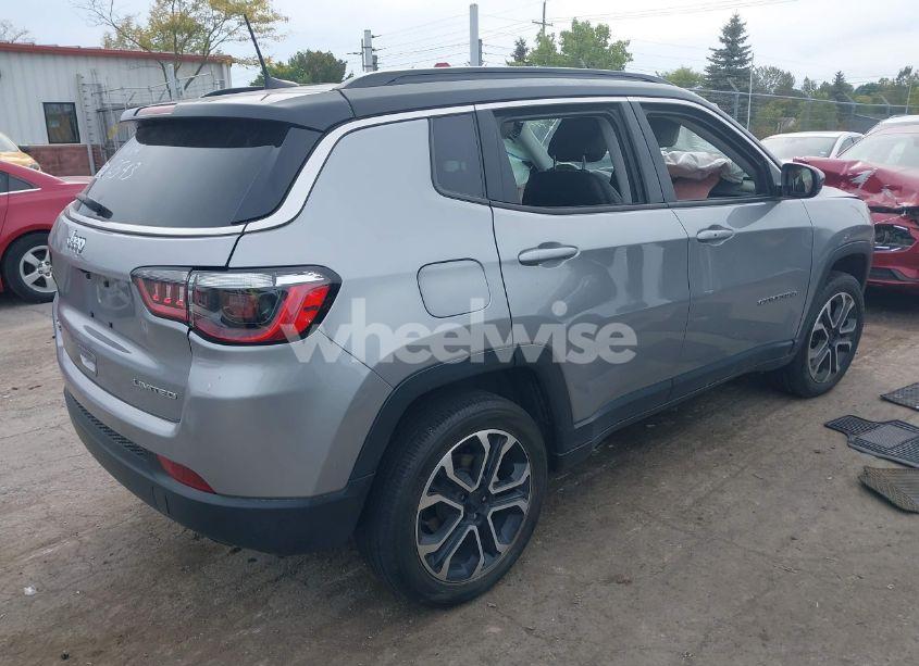 Photo 4 of 2022 Jeep Compass LIMITED (VIN 3C4NJDCB4NT196543)