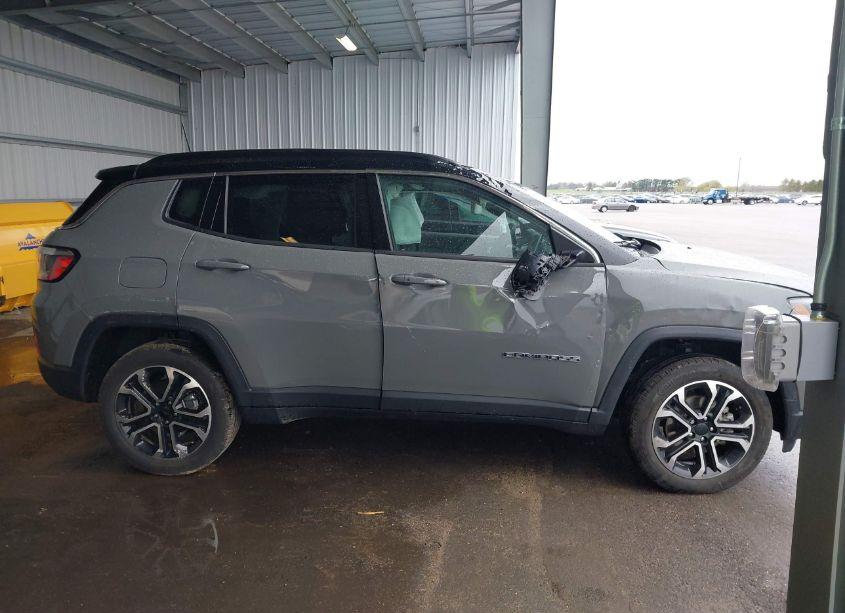 Photo 13 of 2022 Jeep Compass LIMITED 4X4 (VIN 3C4NJDCB4NT209694)