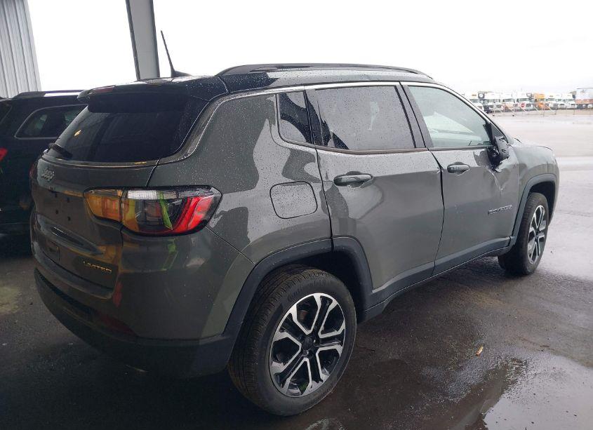 Photo 4 of 2022 Jeep Compass LIMITED 4X4 (VIN 3C4NJDCB4NT209694)