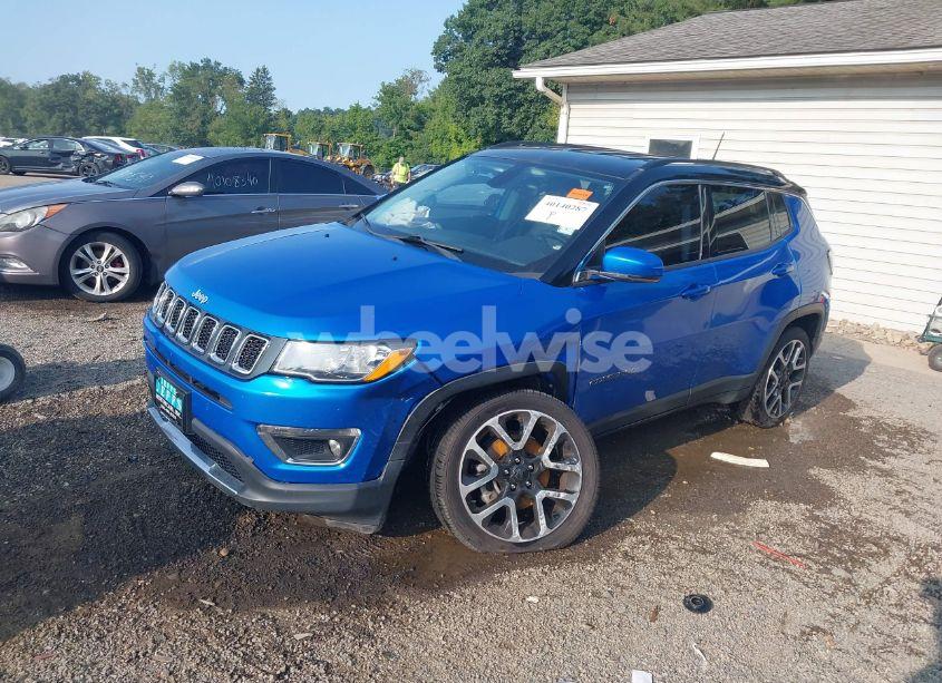 Photo 2 of 2018 Jeep Compass LIMITED 4X4 (VIN 3C4NJDCB5JT102034)