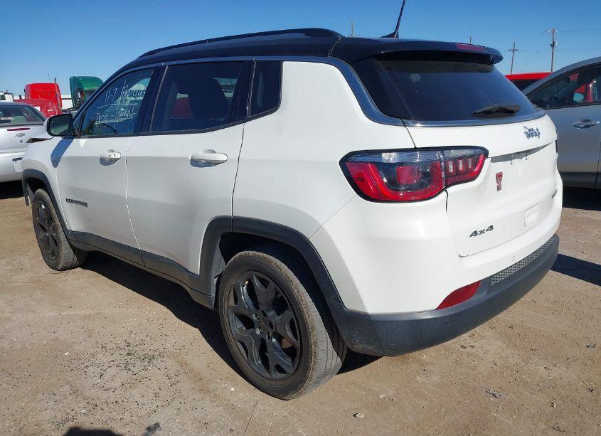 Photo 3 of 2018 Jeep Compass LIMITED 4X4 (VIN 3C4NJDCB5JT222691)