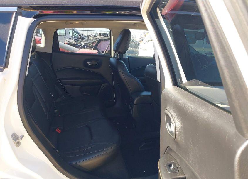 Photo 8 of 2018 Jeep Compass LIMITED 4X4 (VIN 3C4NJDCB5JT222691)