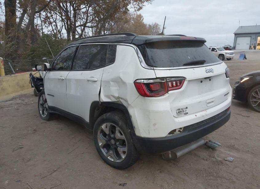 Photo 3 of 2018 Jeep Compass LIMITED 4X4 (VIN 3C4NJDCB5JT238132)