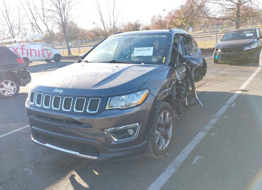 Photo 2 of 2018 Jeep Compass LIMITED 4X4 (VIN 3C4NJDCB5JT252287)