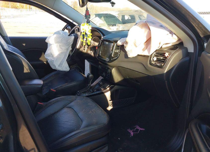 Photo 5 of 2018 Jeep Compass LIMITED 4X4 (VIN 3C4NJDCB5JT252287)