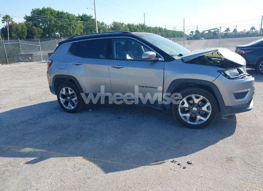 2019 Jeep Compass LIMITED 4X4 (VIN 3C4NJDCB5KT638306) main photo
