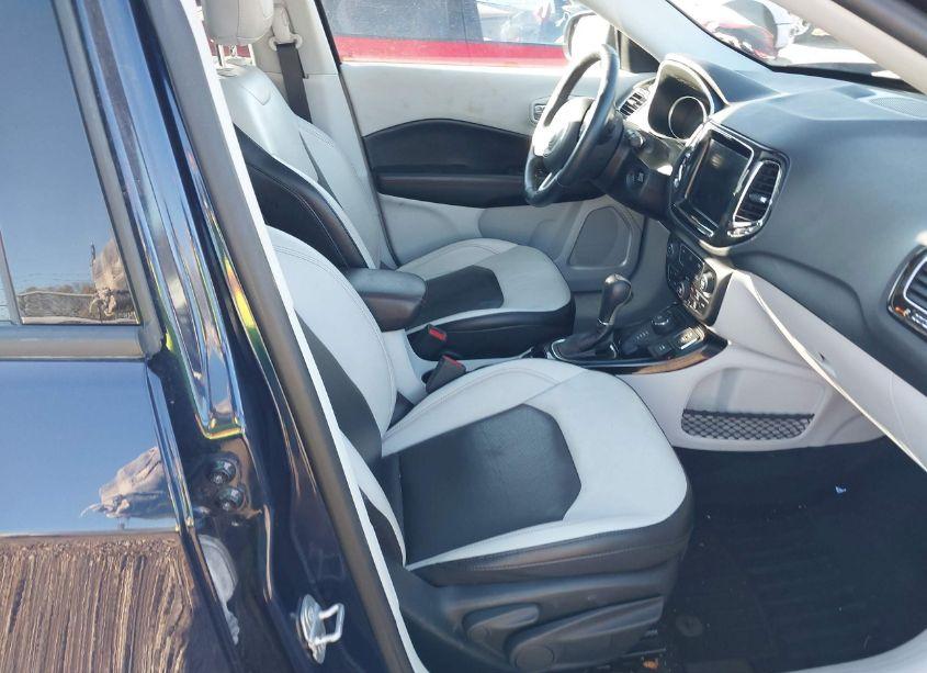 Photo 5 of 2019 Jeep Compass LIMITED 4X4 (VIN 3C4NJDCB5KT668602)