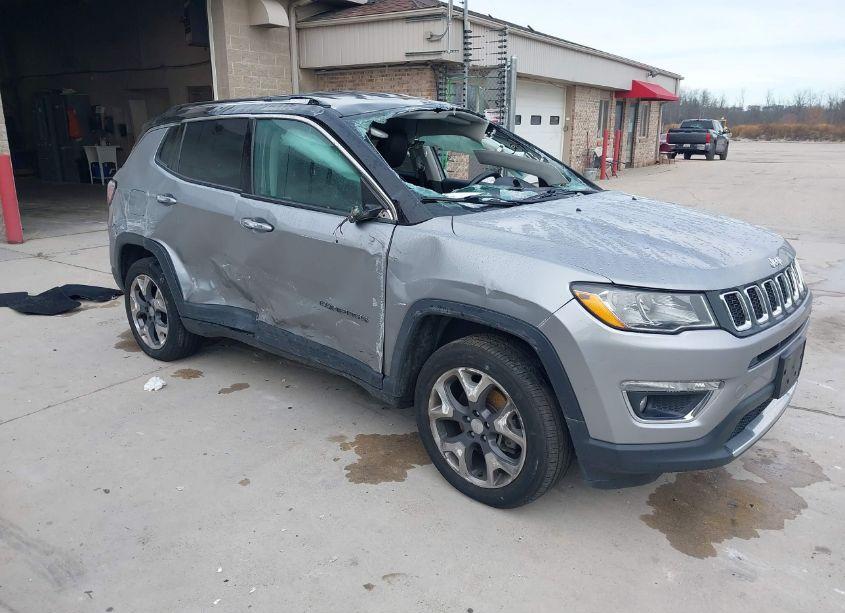 2019 Jeep Compass LIMITED 4X4 (VIN 3C4NJDCB5KT740396) main photo
