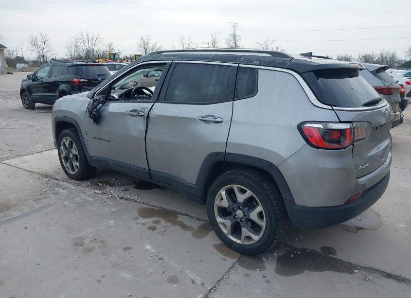 Photo 3 of 2019 Jeep Compass LIMITED 4X4 (VIN 3C4NJDCB5KT740396)