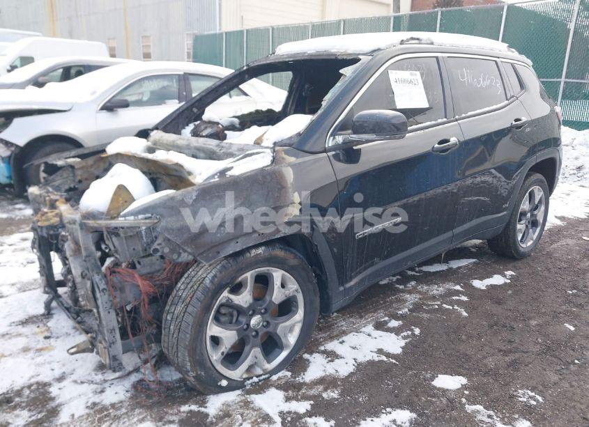 Photo 2 of 2019 Jeep Compass LIMITED 4X4 (VIN 3C4NJDCB5KT787587)