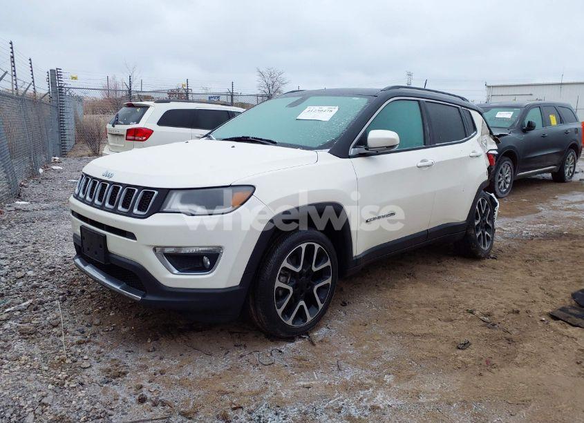 Photo 2 of 2020 Jeep Compass LIMITED 4X4 (VIN 3C4NJDCB5LT255760)