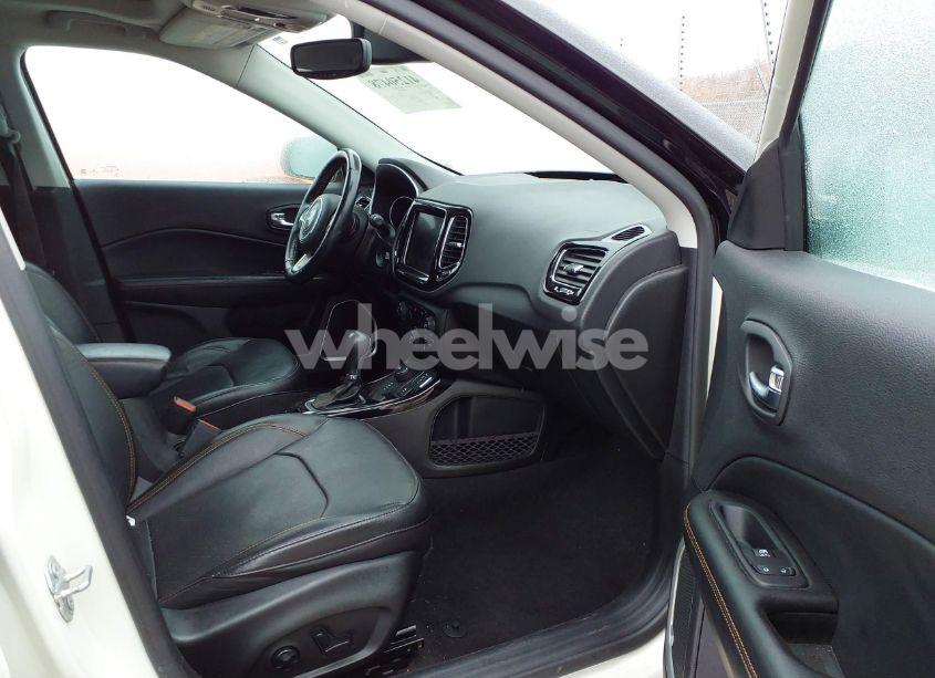 Photo 5 of 2020 Jeep Compass LIMITED 4X4 (VIN 3C4NJDCB5LT255760)