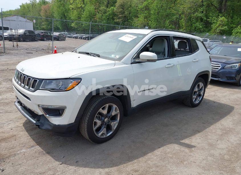 Photo 2 of 2021 Jeep Compass LIMITED 4X4 (VIN 3C4NJDCB5MT588915)