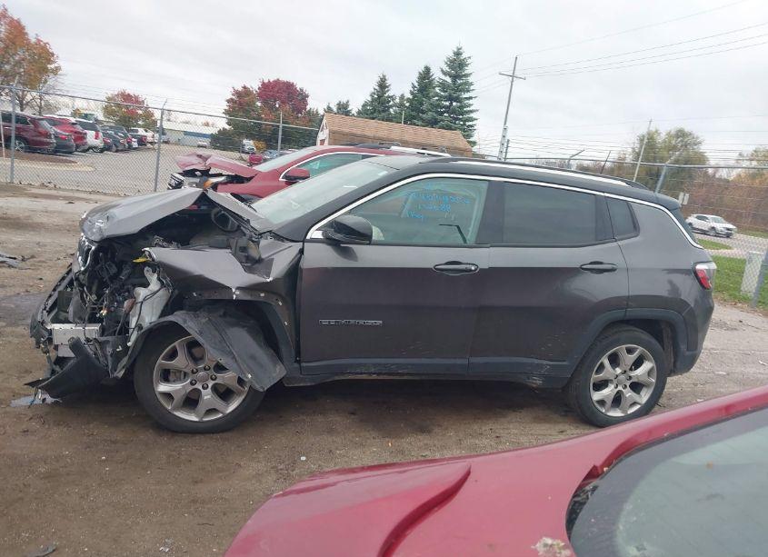 Photo 13 of 2022 Jeep Compass LIMITED 4X4 (VIN 3C4NJDCB5NT132088)