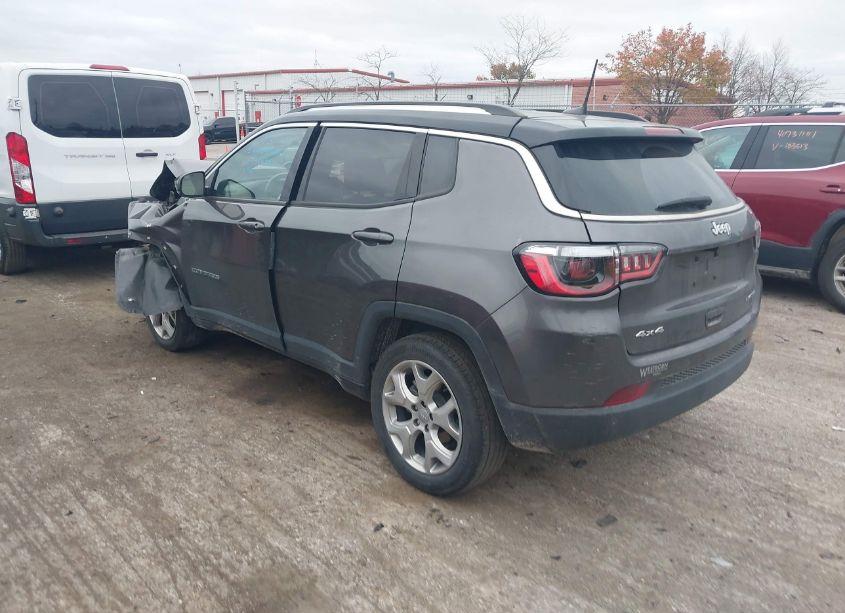 Photo 2 of 2022 Jeep Compass LIMITED 4X4 (VIN 3C4NJDCB5NT132088)