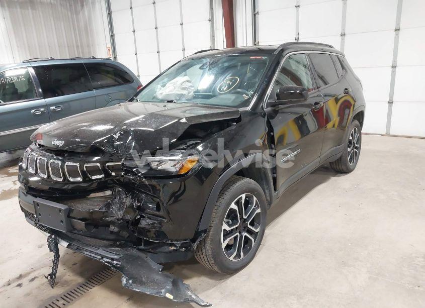 Photo 2 of 2022 Jeep Compass LIMITED 4X4 (VIN 3C4NJDCB5NT223989)