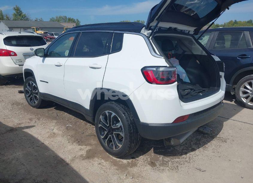 Photo 3 of 2022 Jeep Compass LIMITED 4X4 (VIN 3C4NJDCB5NT232353)