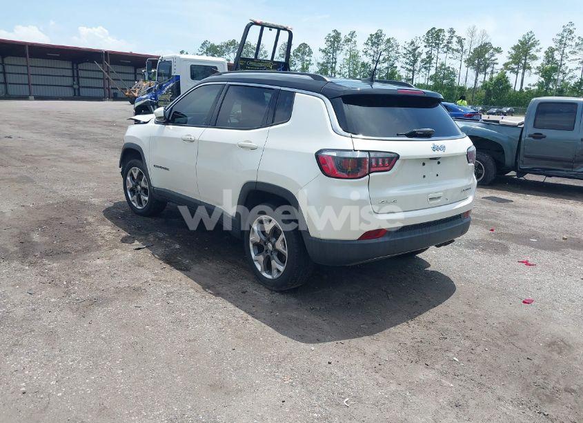 Photo 3 of 2018 Jeep Compass LIMITED 4X4 (VIN 3C4NJDCB6JT178250)