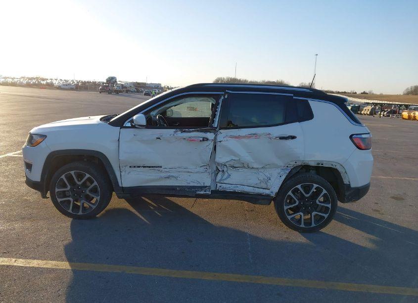Photo 14 of 2018 Jeep Compass LIMITED 4X4 (VIN 3C4NJDCB6JT206094)