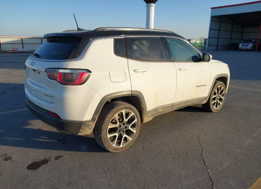 Photo 4 of 2018 Jeep Compass LIMITED 4X4 (VIN 3C4NJDCB6JT206094)