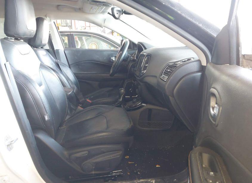 Photo 5 of 2018 Jeep Compass LIMITED 4X4 (VIN 3C4NJDCB6JT206094)