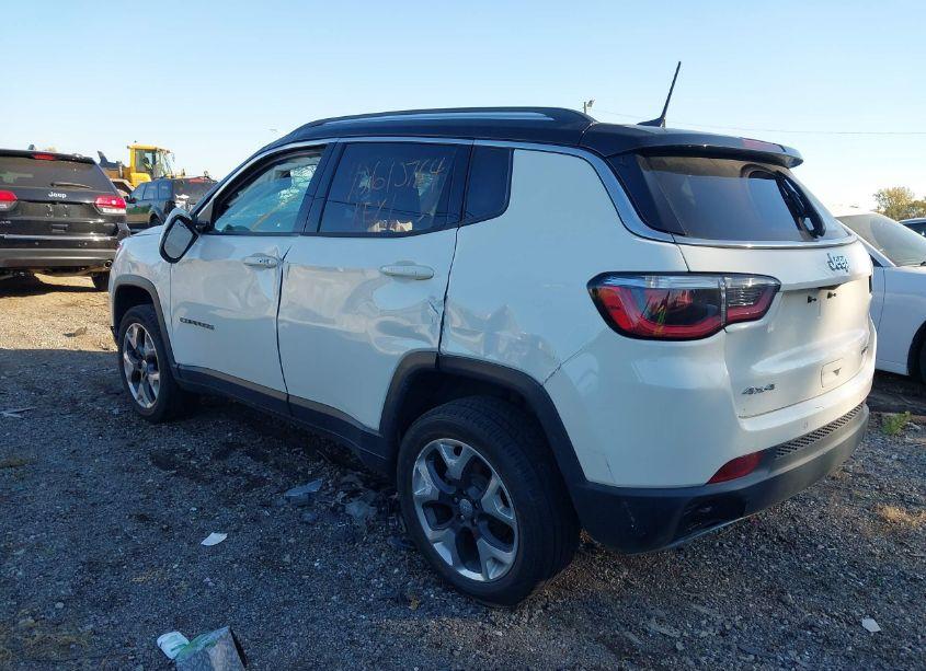 Photo 3 of 2018 Jeep Compass LIMITED 4X4 (VIN 3C4NJDCB6JT354326)