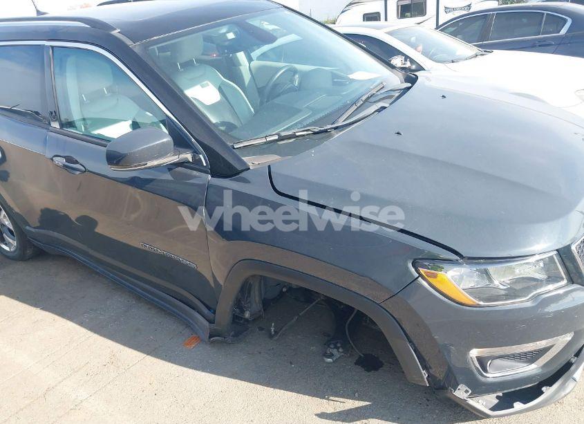 Photo 18 of 2018 Jeep Compass LIMITED 4X4 (VIN 3C4NJDCB6JT400317)