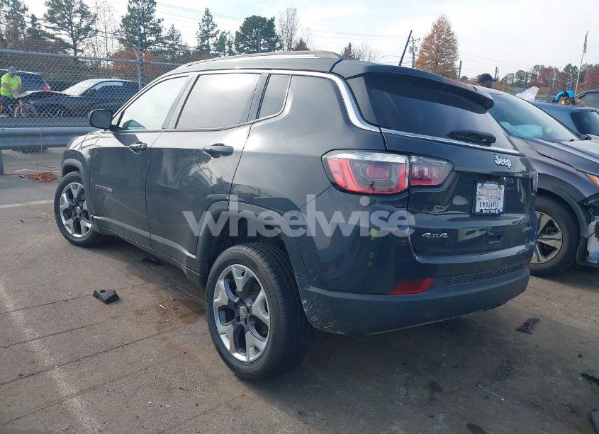 Photo 3 of 2018 Jeep Compass LIMITED 4X4 (VIN 3C4NJDCB6JT400317)