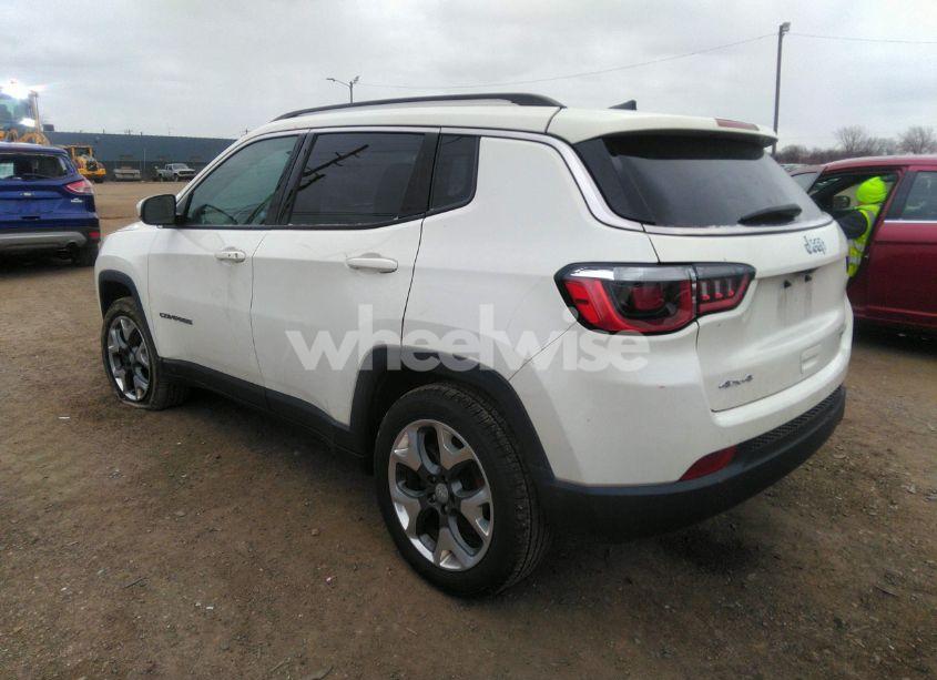 Photo 3 of 2019 Jeep Compass LIMITED 4X4 (VIN 3C4NJDCB6KT639237)