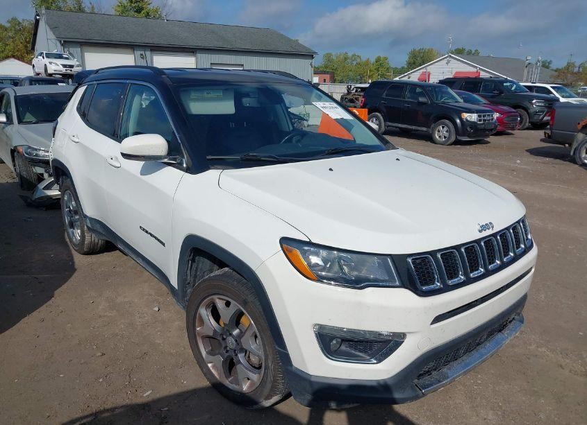 2020 Jeep Compass LIMITED 4X4 (VIN 3C4NJDCB6LT151925) main photo