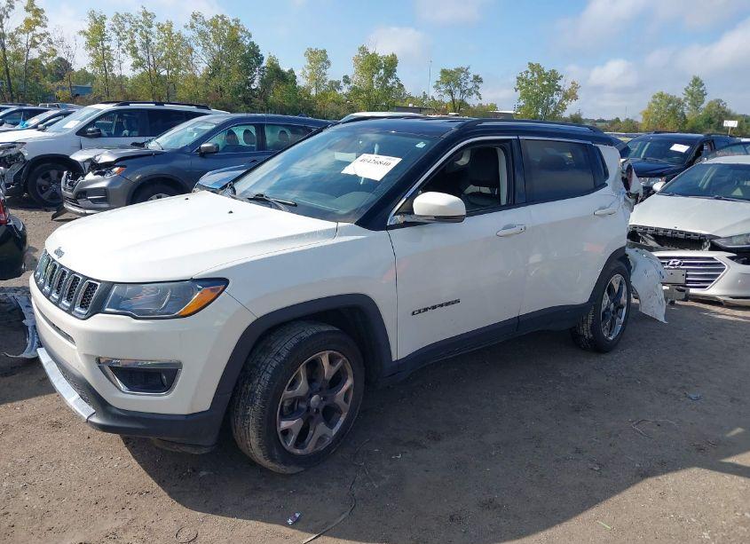 Photo 2 of 2020 Jeep Compass LIMITED 4X4 (VIN 3C4NJDCB6LT151925)