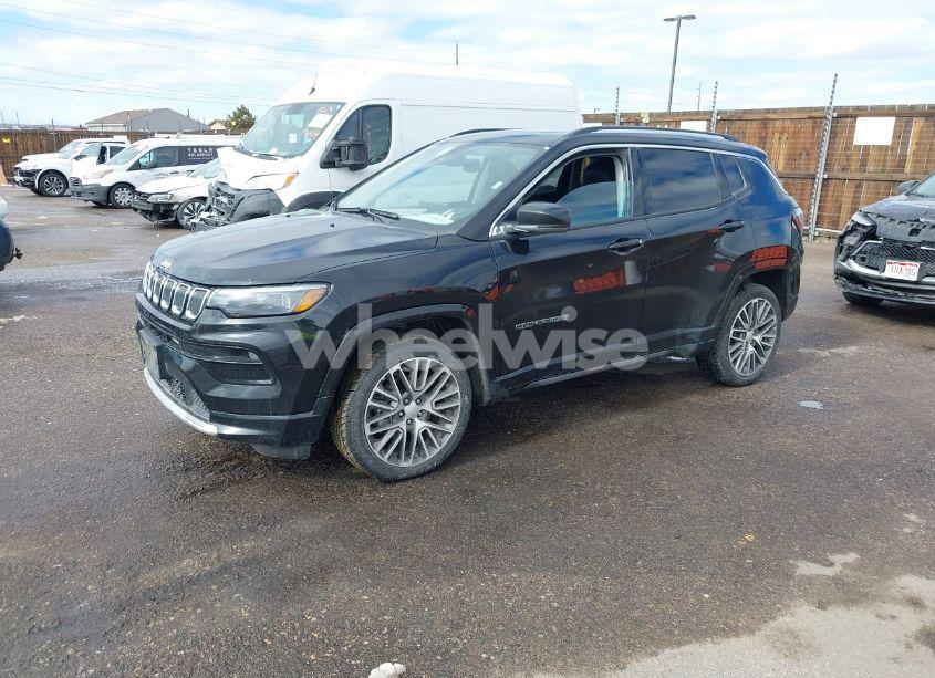 Photo 2 of 2022 Jeep Compass LIMITED 4X4 (VIN 3C4NJDCB6NT168629)