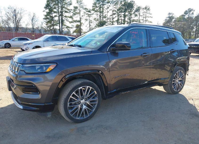 Photo 2 of 2022 Jeep Compass LIMITED 4X4 (VIN 3C4NJDCB6NT211513)