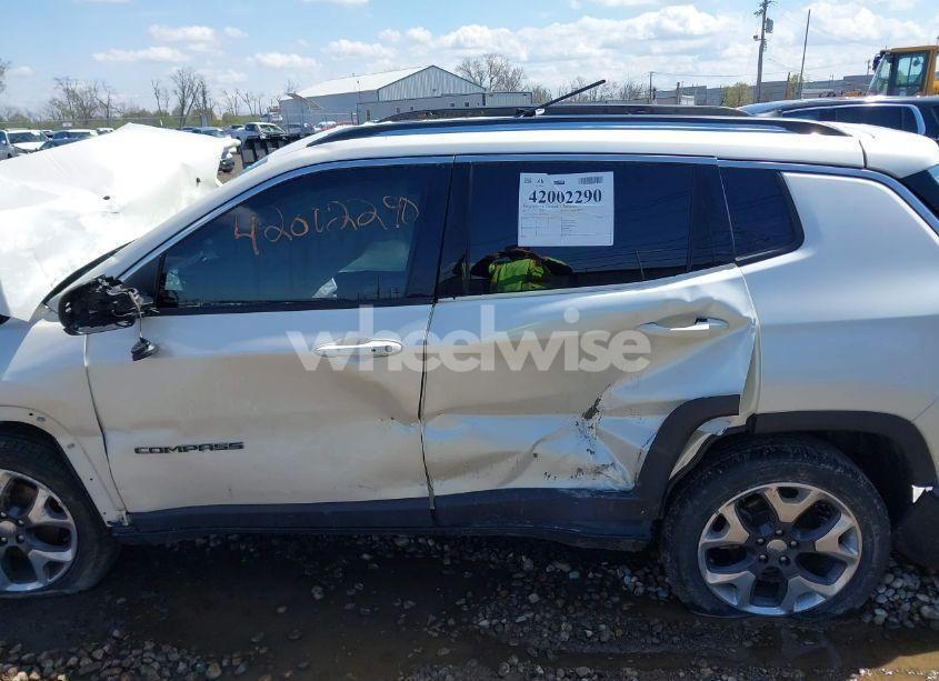 Photo 14 of 2017 Jeep New COMPASS LIMITED 4X4 (VIN 3C4NJDCB7HT597847)