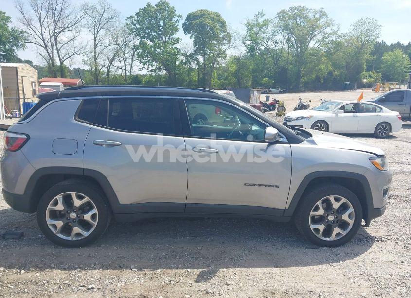 Photo 13 of 2018 Jeep Compass LIMITED 4X4 (VIN 3C4NJDCB7JT210770)