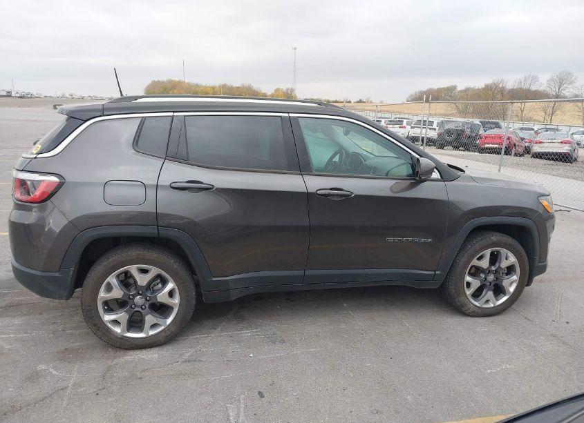 Photo 13 of 2018 Jeep Compass LIMITED 4X4 (VIN 3C4NJDCB7JT319231)