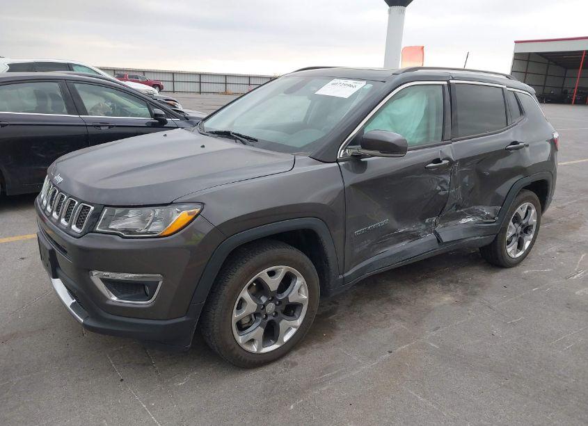 Photo 2 of 2018 Jeep Compass LIMITED 4X4 (VIN 3C4NJDCB7JT319231)