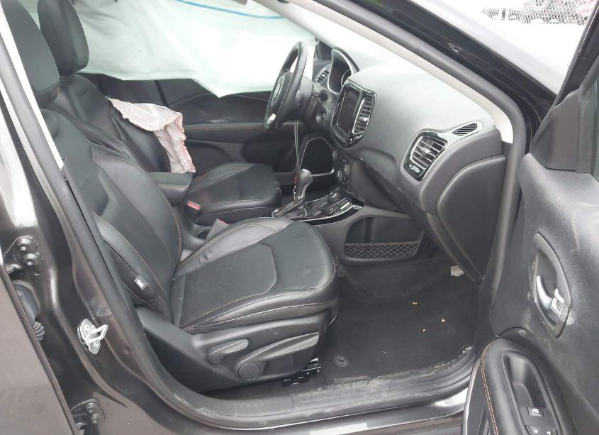 Photo 5 of 2018 Jeep Compass LIMITED 4X4 (VIN 3C4NJDCB7JT319231)