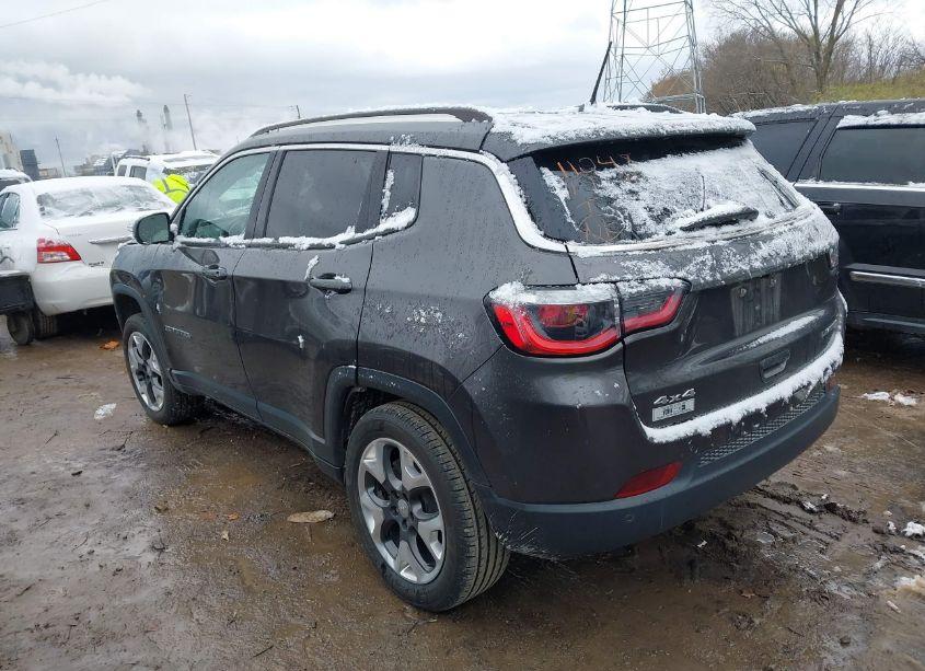 Photo 3 of 2018 Jeep Compass LIMITED 4X4 (VIN 3C4NJDCB7JT392633)